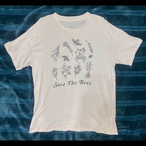 American Eagle (Medium) cream women’s t-shirt